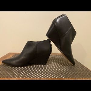 Franco Sarto  8 1/2 all leather black booties